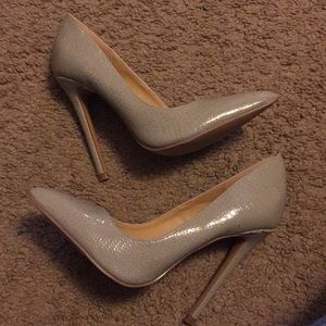 ‼️SOLD‼️ Grey pumps